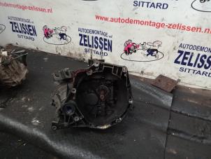 Gebruikte Versnellingsbak Fiat Fiorino (225) 1.3 JTD 16V Multijet Prijs € 498,75 Margeregeling aangeboden door Zelissen V.O.F. autodemontage