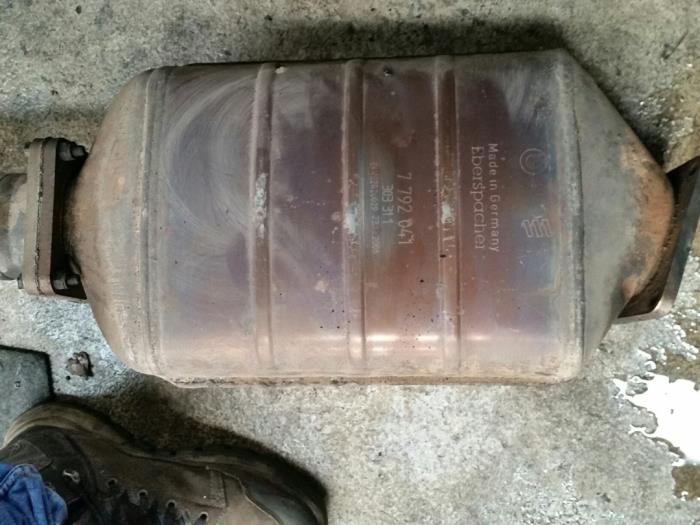 Avgassystem (komplett) från en BMW 7 serie (E65/E66/E67) 730d,Ld 3.0 24V 2006