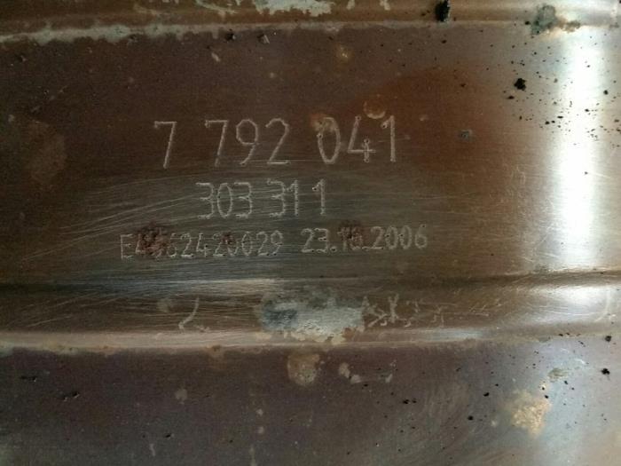 Avgassystem (komplett) från en BMW 7 serie (E65/E66/E67) 730d,Ld 3.0 24V 2006