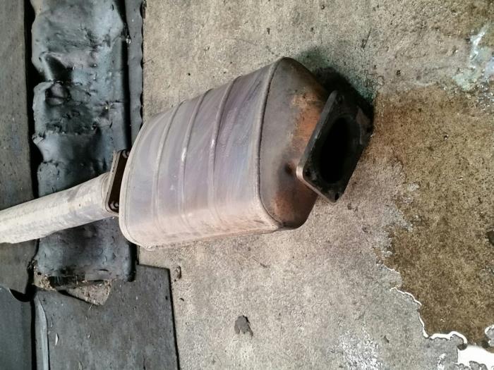 Avgassystem (komplett) från en BMW 7 serie (E65/E66/E67) 730d,Ld 3.0 24V 2006