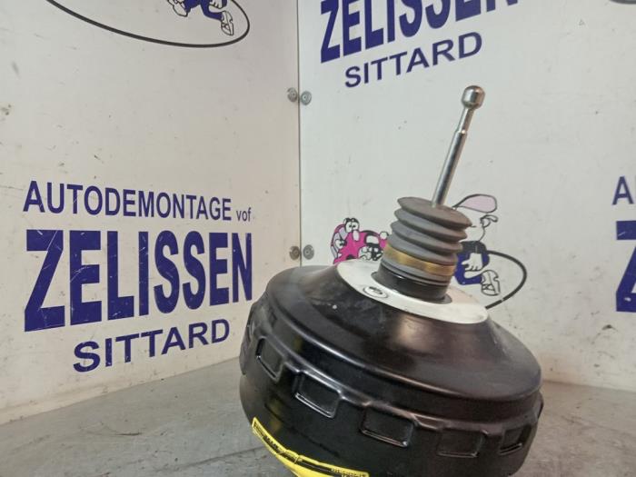 Bromsservo från en Opel Insignia Sports Tourer 1.8 16V Ecotec 2009