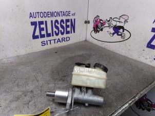 Begagnade Huvudcylinder Mercedes A (W169) 2.0 A-180 CDI 16V 5-Drs. Pris € 31,50 Marginaltabell erbjuds av Zelissen V.O.F. autodemontage