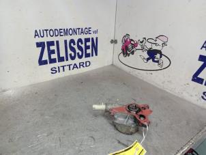 Begagnade Vakuumpump (diesel) Renault Master II (FD/HD) 2.2 dCi 16V Pris € 99,75 Marginaltabell erbjuds av Zelissen V.O.F. autodemontage