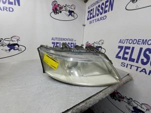 Używane Reflektor prawy Saab 9-3 II Sport Sedan (YS3F) 1.8i 16V Cena € 89,25 Procedura marży oferowane przez Zelissen V.O.F. autodemontage