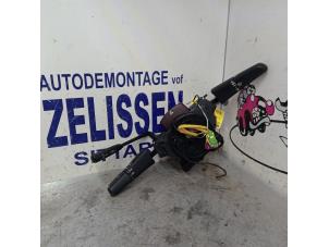 Gebruikte Schakelaar Stuurkolom (licht) Mercedes ML I (163) 270 2.7 CDI 20V Prijs € 204,75 Margeregeling aangeboden door Zelissen V.O.F. autodemontage