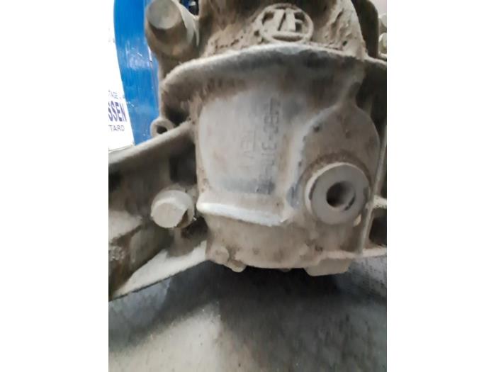 Bakre differential från en Mercedes-Benz ML I (163) 270 2.7 CDI 20V 2005