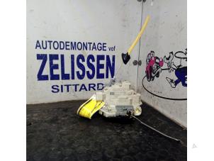 Gebruikte Deurslot Mechaniek 4Deurs links-voor Audi A3 Sportback (8PA) 1.4 TFSI 16V Prijs € 52,50 Margeregeling aangeboden door Zelissen V.O.F. autodemontage