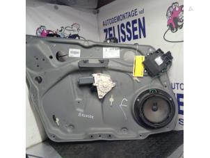 Begagnade Fönstermekanism, 4-dörrars, vänster fram Mercedes B (W245) 1.7 B-170 16V Pris € 52,50 Marginaltabell erbjuds av Zelissen V.O.F. autodemontage