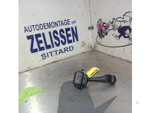 Używane Przelacznik wycieraczki BMW X3 (E83) 2.0d 16V Cena € 21,00 Procedura marży oferowane przez Zelissen V.O.F. autodemontage