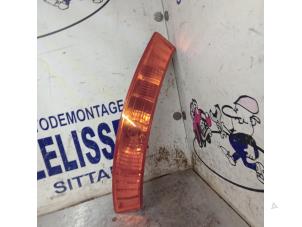 Begagnade Indikatorglas, vänster Renault Trafic New (FL) 1.9 dCi 82 16V Pris € 15,75 Marginaltabell erbjuds av Zelissen V.O.F. autodemontage
