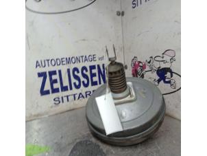 Begagnade Bromsservo Renault Trafic New (FL) 1.9 dCi 82 16V Pris € 68,25 Marginaltabell erbjuds av Zelissen V.O.F. autodemontage