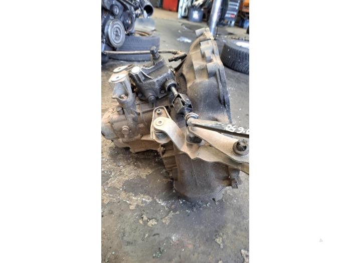 Växellåda från en Opel Combo (Corsa C) 1.3 CDTI 16V 2008