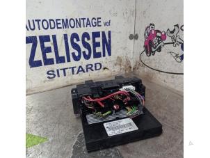 Begagnade Säkringsbox Mercedes C Sportcoupé (C203) 2.0 C-200K 16V Pris € 152,25 Marginaltabell erbjuds av Zelissen V.O.F. autodemontage