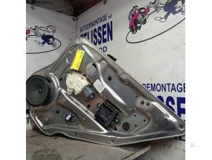 Gebruikte Raammechaniek 4Deurs rechts-achter Mercedes E Estate (S212) E-200 CDI 16V BlueEfficiency,BlueTEC Prijs € 63,00 Margeregeling aangeboden door Zelissen V.O.F. autodemontage