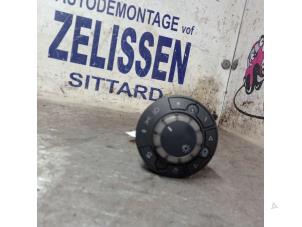 Gebruikte Licht Schakelaar Opel Corsa D 1.4 16V Twinport Prijs € 15,75 Margeregeling aangeboden door Zelissen V.O.F. autodemontage