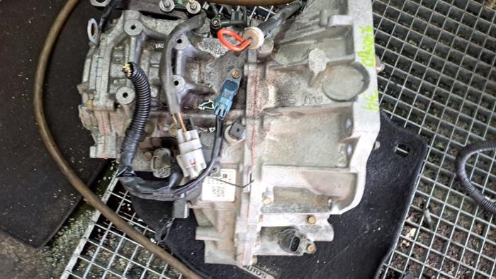 Versnellingsbak van een Suzuki Wagon-R+ (RB) 1.3 16V VVT 2005
