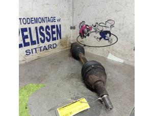 Begagnade Drivaxel, vänster fram Opel Antara (LA6) 2.4 16V 4x4 Pris € 131,25 Marginaltabell erbjuds av Zelissen V.O.F. autodemontage