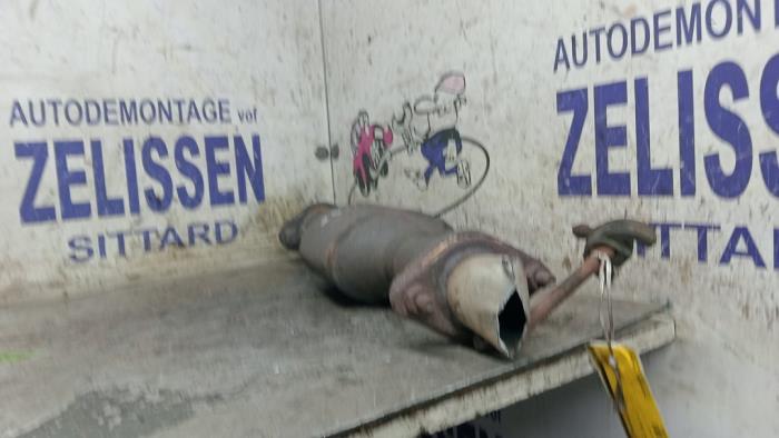 Katalytisk avgasrenare från en Mitsubishi Carisma 1.8 GDI 16V 1998