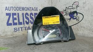 Begagnade Instrumentpanel Nissan Pixo (D31S) 1.0 12V Pris € 47,25 Marginaltabell erbjuds av Zelissen V.O.F. autodemontage