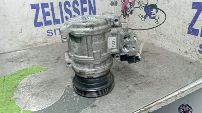 Luftkonditioneringspump från en Kia Cerato 1.6 16V 2006