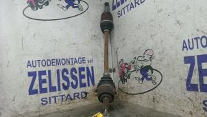 Begagnade Drivaxel, vänster fram Mitsubishi Space Star (A0) 1.0 12V Pris € 52,50 Marginaltabell erbjuds av Zelissen V.O.F. autodemontage