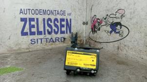Używane Pompa ABS Nissan Note (E11) 1.4 16V Cena € 63,00 Procedura marży oferowane przez Zelissen V.O.F. autodemontage