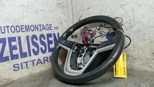 Gebruikte Stuurwiel Opel Insignia 2.0 CDTI 16V 130 Ecotec Prijs € 78,75 Margeregeling aangeboden door Zelissen V.O.F. autodemontage