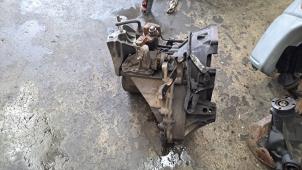 Begagnade Växellåda Ford Transit 2.2 TDCi 16V Pris € 315,00 Marginaltabell erbjuds av Zelissen V.O.F. autodemontage