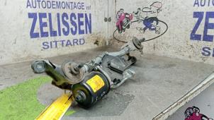 Begagnade Torkarmotor + mekanism Nissan Note (E11) 1.6 16V Pris € 57,75 Marginaltabell erbjuds av Zelissen V.O.F. autodemontage