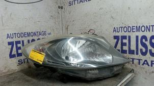 Używane Reflektor prawy Mercedes Citan (415.6) 1.5 108 CDI Cena € 204,75 Procedura marży oferowane przez Zelissen V.O.F. autodemontage