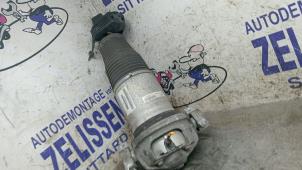 Gebruikte Veerpoot rechts-achter Porsche Cayenne (9PA) 4.8 V8 32V S Prijs € 393,75 Margeregeling aangeboden door Zelissen V.O.F. autodemontage