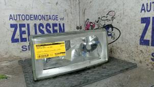 Begagnade Strålkastare, vänster Iveco New Daily III 35C10V,S10V 2.3 HPI Unijet 16V Pris € 47,25 Marginaltabell erbjuds av Zelissen V.O.F. autodemontage