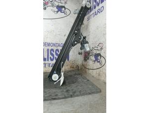 Begagnade Fönstermekanism, 2-dörrars, höger fram Fiat Ducato (250) E-Ducato Pris € 78,75 Marginaltabell erbjuds av Zelissen V.O.F. autodemontage