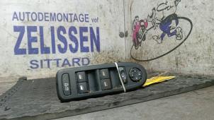 Używane Przelacznik elektrycznej szyby Peugeot 508 SW (8E/8U) 1.6 THP 16V Cena € 36,75 Procedura marży oferowane przez Zelissen V.O.F. autodemontage