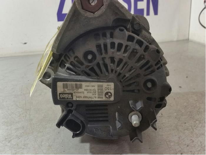 Dynamo från en BMW X5 (E53) 3.0d 24V 2006