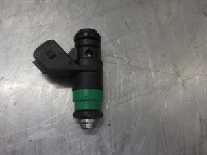 Gebruikte Injector (benzine injectie) Dacia Logan Prijs op aanvraag aangeboden door Bongers Auto-Onderdelen Zeeland