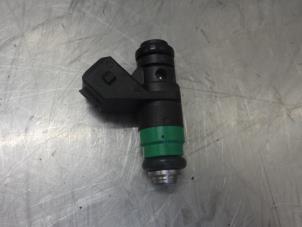Gebruikte Injector (benzine injectie) Dacia Logan Prijs op aanvraag aangeboden door Bongers Auto-Onderdelen Zeeland