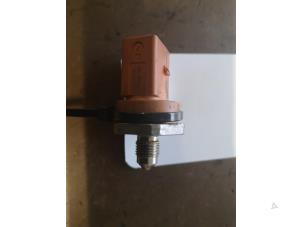 Begagnade Bränsletryckssensor Volkswagen Sharan (7N) 1.4 TSI 16V Pris på förfrågan erbjuds av Bongers Auto-Onderdelen Zeeland