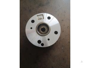 Begagnade Kamaxeldrev Volkswagen Golf Plus (5M1/1KP) 1.4 TSI 122 16V Pris på förfrågan erbjuds av Bongers Auto-Onderdelen Zeeland