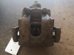 Gebruikte Remklauw (Tang) links-achter Landrover Range Rover III (LM) 4.4 V8 32V Prijs op aanvraag aangeboden door Bongers Auto-Onderdelen Zeeland