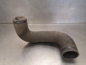 Begagnade Laddluftkylarslang Fiat Ducato Pris på förfrågan erbjuds av Bongers Auto-Onderdelen Zeeland