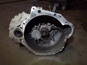 Begagnade Växellåda Hyundai Veloster 1.6 T-GDI 16V Pris på förfrågan erbjuds av Bongers Auto-Onderdelen Zeeland