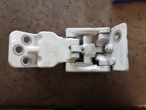 Używane Zawias drzwi lewych tylnych Ford Transit 2.2 TDCi 16V Cena na żądanie oferowane przez Bongers Auto-Onderdelen Zeeland