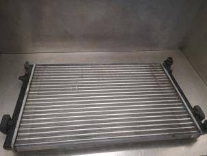 Używane Chlodnica Volkswagen Touran (1T1/T2) 2.0 Ecofuel Cena na żądanie oferowane przez Bongers Auto-Onderdelen Zeeland