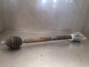 Używane Os napedowa prawy przód Volkswagen Touran (1T1/T2) 2.0 Ecofuel Cena na żądanie oferowane przez Bongers Auto-Onderdelen Zeeland