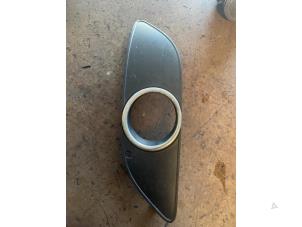 Begagnade Täcklock, dimljus, vänster Mercedes B (W245) 2.0 B-200 16V Turbo Pris på förfrågan erbjuds av Bongers Auto-Onderdelen Zeeland