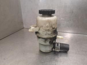 Gebruikte Servo Oliereservoir Dodge Nitro 2.8 CRD 16V 4x4 Prijs op aanvraag aangeboden door Bongers Auto-Onderdelen Zeeland