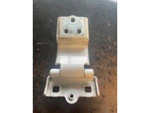 Begagnade Gångjärn, bakdörr, vänster Fiat Ducato Pris på förfrågan erbjuds av Bongers Auto-Onderdelen Zeeland