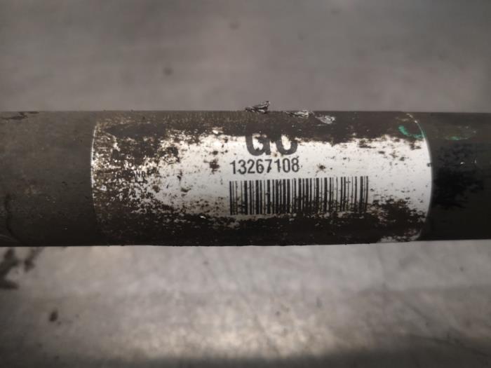 Aandrijfas rechts-achter van een Opel Insignia 2.8 V6 Turbo 24V 4x4 OPC Ecotec 2011