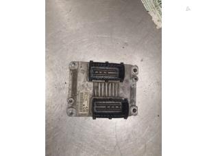 Begagnade Dator, motorstyrning Opel Signum (F48) 3.2 V6 24V Pris på förfrågan erbjuds av Bongers Auto-Onderdelen Zeeland